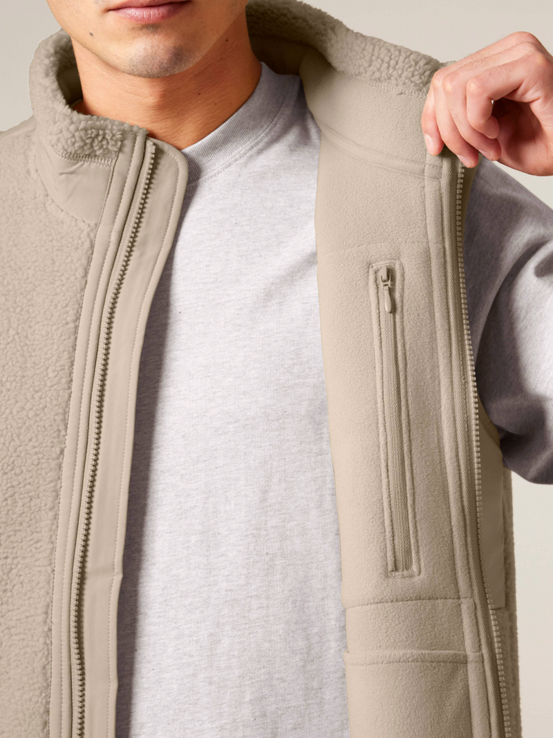 SHERPA SLEEVELESS JACKET - DESERT DUST